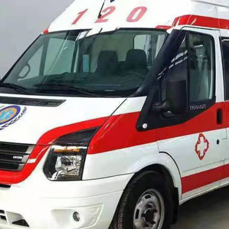 新和非急救护送病人转院租赁救护车的优缺点对比